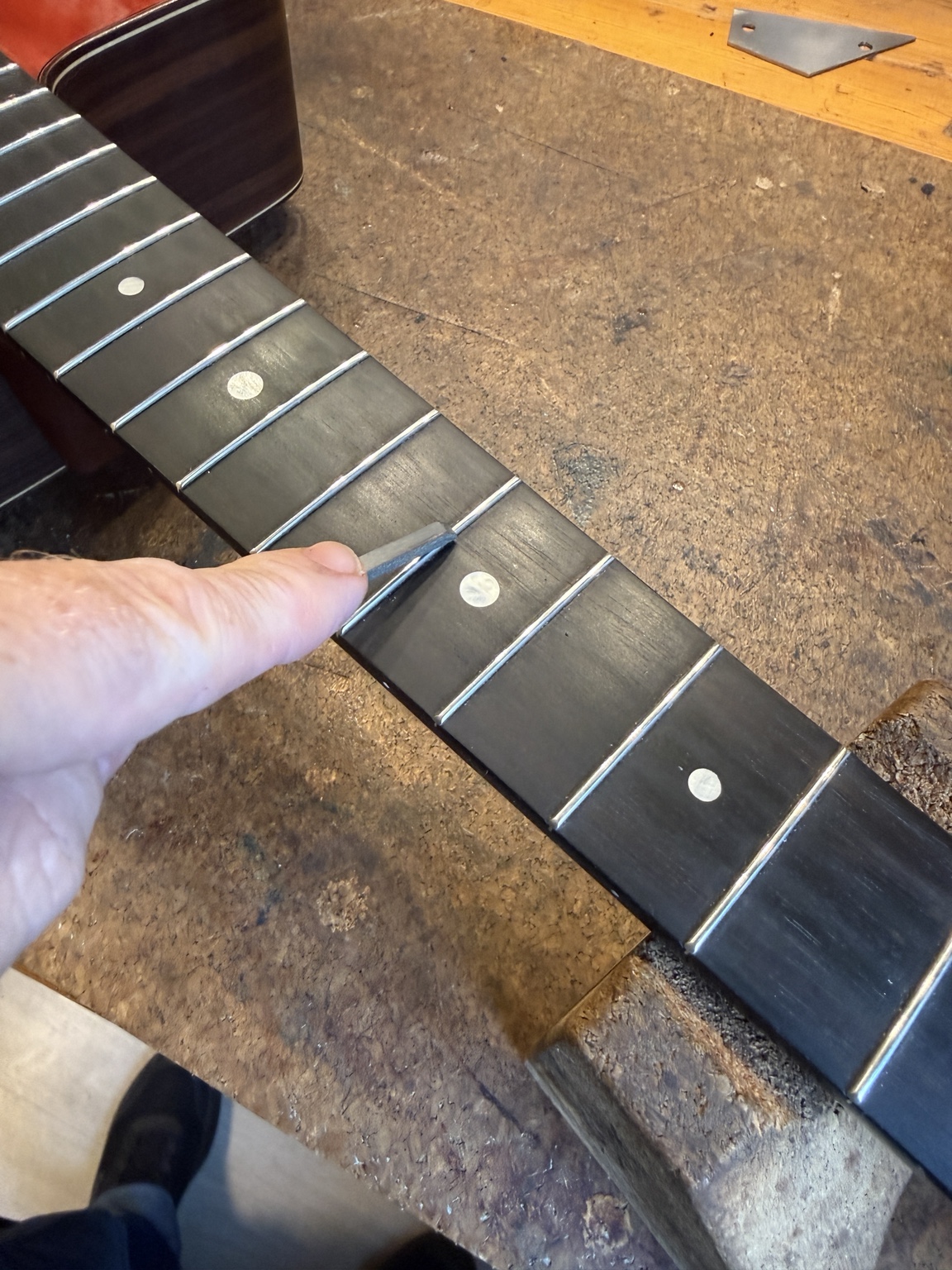 Why Does My Guitar Buzz or Rattle? โ Spot Leveling High Frets โ image 2